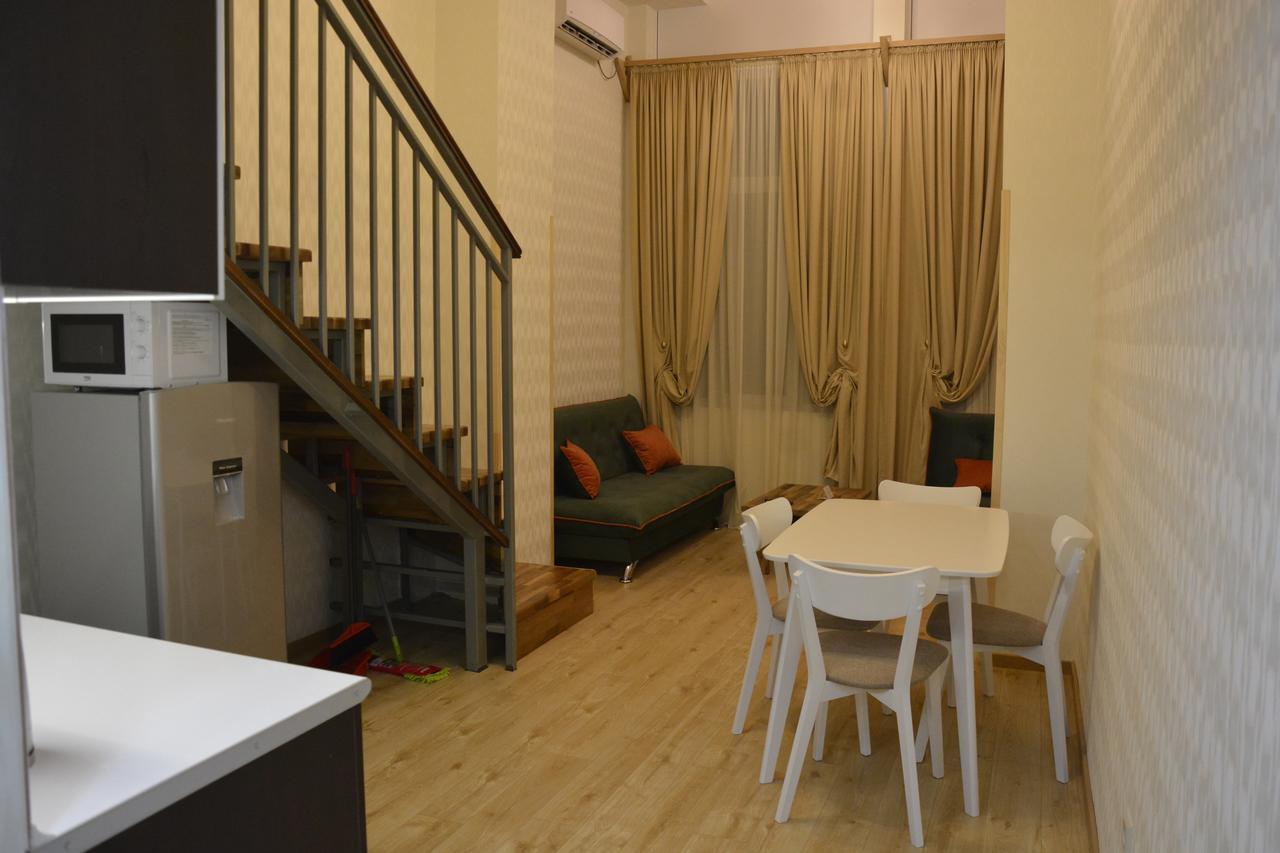 Full Comfort Apartment On Aghmashenebeli Tbilisi Buitenkant foto