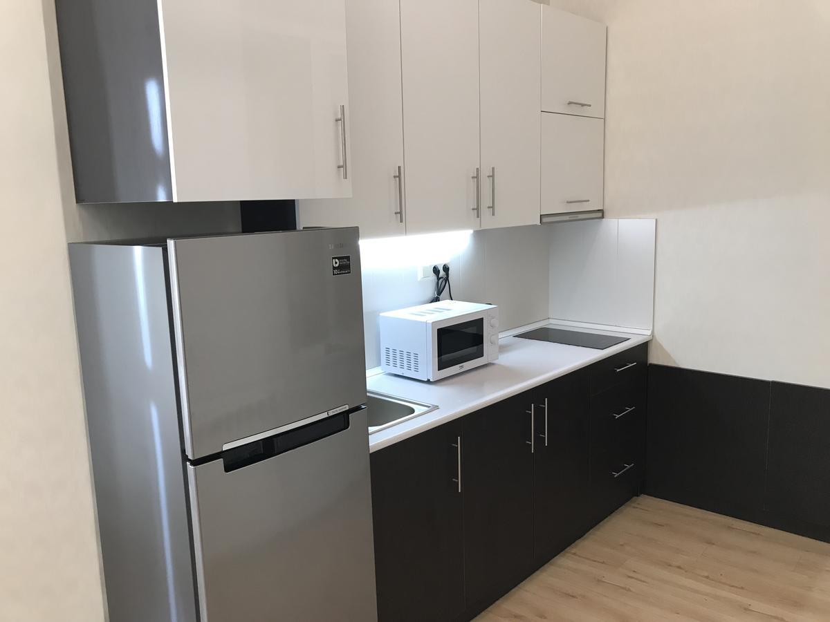 Full Comfort Apartment On Aghmashenebeli Tbilisi Buitenkant foto