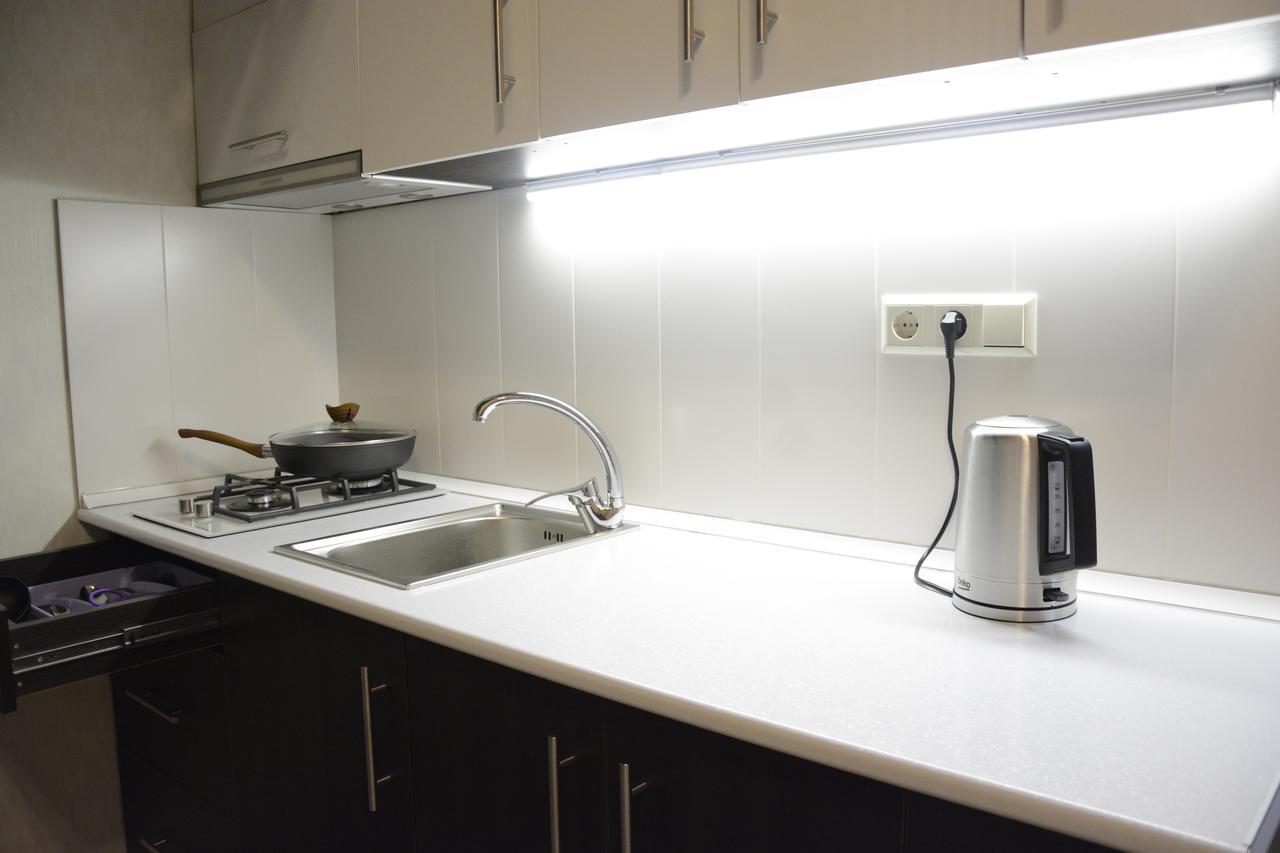 Full Comfort Apartment On Aghmashenebeli Tbilisi Buitenkant foto