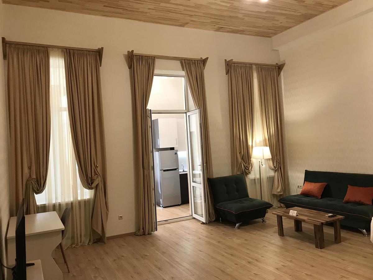 Full Comfort Apartment On Aghmashenebeli Tbilisi Buitenkant foto